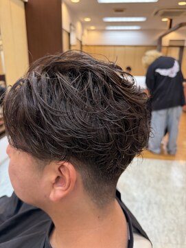 マキシム ナカイ(MAXIM NAKAI) ラルフカールかき上ショートツーブロセンターパートソフトパーマ