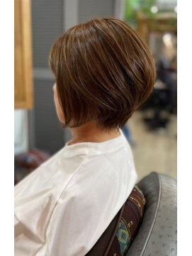 シークレットミラーズ(SECRET MIRRORS) 白髪ぼかしハイライ×ボブ