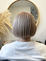 ハイク(HYKE)&nbsp;ダークフェイスフレーミング×切りっぱなしボブ