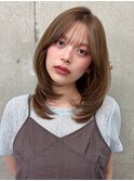 くびれミディアム/レイヤー/顔周り/小顔/ベージュ/20代30代