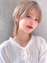 アディ 中野南口店(Addi)&nbsp;ペールベージュのセンターバングウルフ