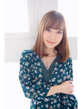 ソワリー 栄(THOiRY) 小顔カットが得意なスタイリストby坂元