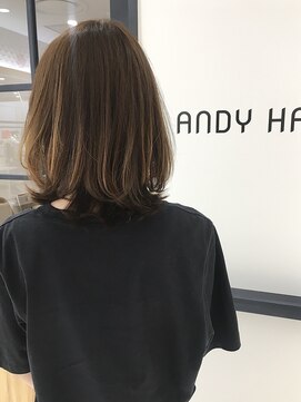 アンディヘア アオキジマ(ANDY HAIR aokijima) ヘアカタでも人気の軽やかくびれミディアム