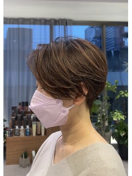 キミトヘアデザインアンドスパ(Kimito Hair design&spa) 刈り上げてる大人女性のハンサムショート