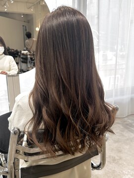 ストレータ バイ マリオ(Strata by mario) 〈宮本〉大人っぽナチュラルベージュハイライト