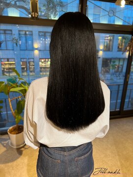 ジル アンク(Jill ankh) 《Jillankh 姫路駅前》ディープブラック 暗髪 就活 顔周り