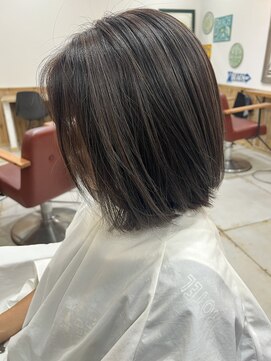 ノーム 横浜(NORM) 白髪ぼかしグレージュハイライト