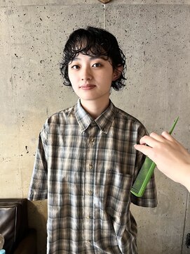 クヴェル バイ アーバン(KVELL by urban.) 【ショートパーマ/似合わせカット/ぷつっとカット/ショート】