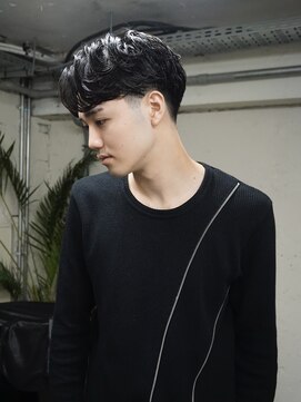 ノラ シブヤ(NORA) テーパーフェードラルフカールニュアンスパーマサーフカール