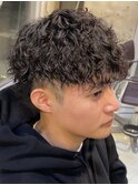 ツイストスパイラルパーマメンズマッシュセンターパートウルフ