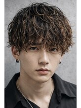 ロア(Roa.)&nbsp;ローライトツイストスパイラルパーマ　波巻きスパイラル