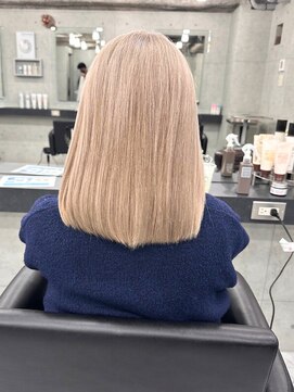 エンディアリング 東銀座(Endearing) レイヤーカット/イメチェン/ホワイトブロンド/シャドウレイヤー