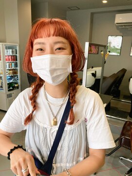 ダニーコウベ(Danny kobe) ミニボブぱっつんおさげオレンジカラー