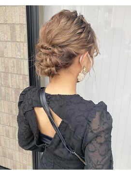 フィオーレ ヘアデザイン(FIORE hair design) シニヨン　結婚式　お呼ばれ