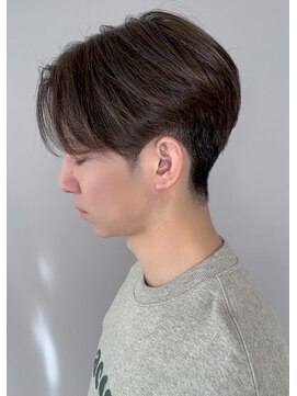 アドール(ADOR) 前下がりセンターパート【ADOR*HIRO】