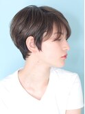 40代50代小顔黒髪ネビージュボブルフワンレン前髪ありショート