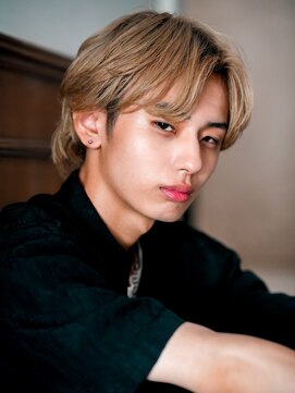 ノエル 池袋店(noel) フェザーショート/センターパート/ミルクティー/ニュアンス