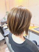 タック(Tak.)&nbsp;20代30代40代50代/ショートカット/白髪ぼかしハイライト/高城