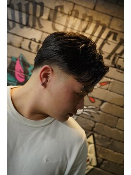 フォーコーナーズカットショップスリーセント 栄(FourCornersCutShop 3/cent) ローフェード