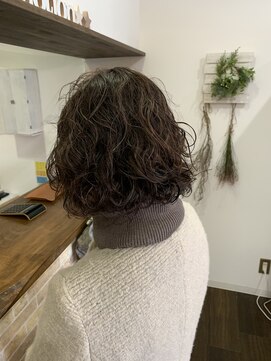 エモーション(Emotion) パーマヘア