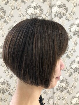ルシエル バイ カトレアグループ(Le Ciel) ダークトーンも立体感が命！ハイ＆ローライトボブ