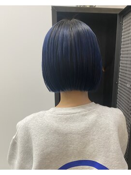 ナザリ(NASARI) ぱつっとボブ