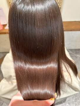 ムーン(moon) #ショコラアッシュ #ヘルシースタイル #ふんわりカール