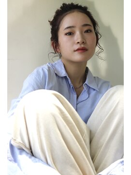 ヒカリスナカザキアンド(HIKARIS nakazaki &) ヘアアレンジ