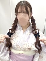 プティクローシェ バイ クオーレ(petite cloche by CUORE)&nbsp;【量産型浴衣ヘア】ハートおさげツイン編みおろし