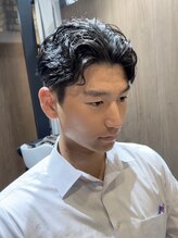 ラックスビー プレミアム 大阪駅前第3ビル店(LUXBE PREMIUM) スーツ短髪爽やかナチュラルツーブロックパーマ