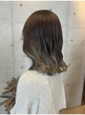 グラデーションカラー外国人風艶髪ミディスモーキーカラー
