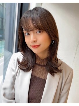 ラルユー 金山(LallYou) 後れ毛が可愛い顔周りレイヤーナチュラルアッシュ