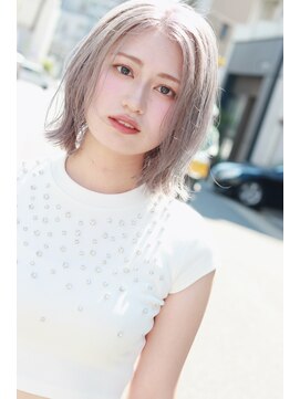 ステラ ヘア デザイン サロン(STELLA hair design salon) ミディアム　レイヤーボブ　ホワイトカラー　ブリーチ2回　S