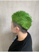刈り上げショート　ツイストピンパーマ　ダブルカラー　グリーン