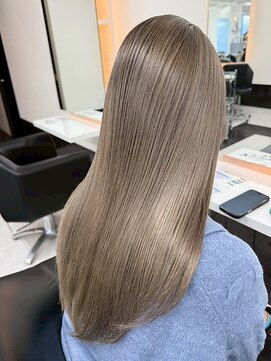 アリープアウル(ALEAP owl) 艶髪ロング/シルバーベージュ/ストレート