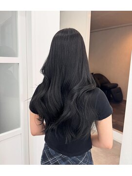 ロキ 仙台(loki) 透明感ブラック×レイヤーカット