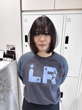 アローム(alom) イメチェン/ホワイトブロンド/外ハネボブ/美髪/茅ヶ崎