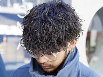 men’s NODE HOMME 栄メンズサロン/men'sパーマ/men'sカット【7月中旬OPEN(予定)】の写真/男の身だしなみは当店にお任せ！髭と相性抜群大人パーマで清潔感と男らしさUP☆
