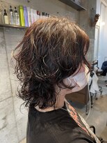 スル(Seule)&nbsp;動きのある大人ウルフパーマ