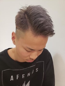 ビューティーリゾート アカヒゲ(Beauty Resort AKAHIGE) ダブルカラーフェードスタイル