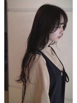 ニード(need) 透ける暗髪