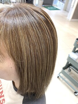 リアン(Lien) 細め白髪ぼかしハイライト