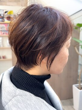 メッケ(MeKKe) 素敵なクセ毛を活かしたくびれショート