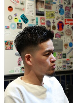 ツーエイチ 新宿(2H) アップバング