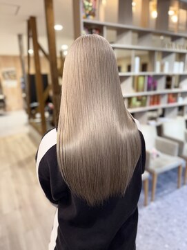 アヴァンス ジェイアール和歌山店(AVANCE.) 派手髪×ハイトーン×ミルクティーベージュ