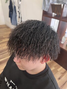 スウェル 稲毛店(Swell) サーフカール/フェザーパーマ/ブルーブラック/稲毛駅/眉毛