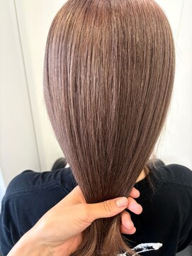 ウイ バイ ファースト 北四番丁店(u'i by first) Wカラー ピンクベージュ　ミディアムスタイル