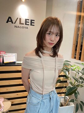 アイリー 名古屋(A/LEE) レイヤーカット／ミディアムレイヤー／ベージュカラー