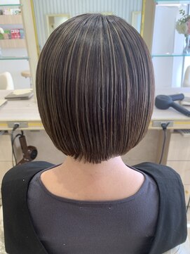 アッシュ 仙川店(Ash) 40代50代60代脱白髪染め白髪ぼかし似合わせショートボブ髪質改善