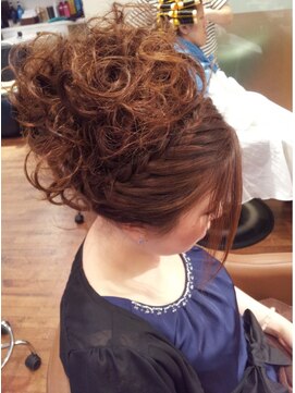 テトラ ヘアー(TETRA hair) お出かけ編みこみアレンジ